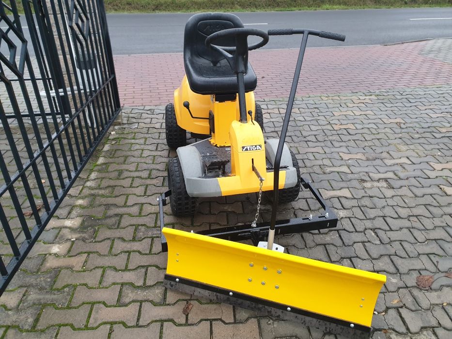 Schneeschild für Stiga Rasentraktor mit Adapter