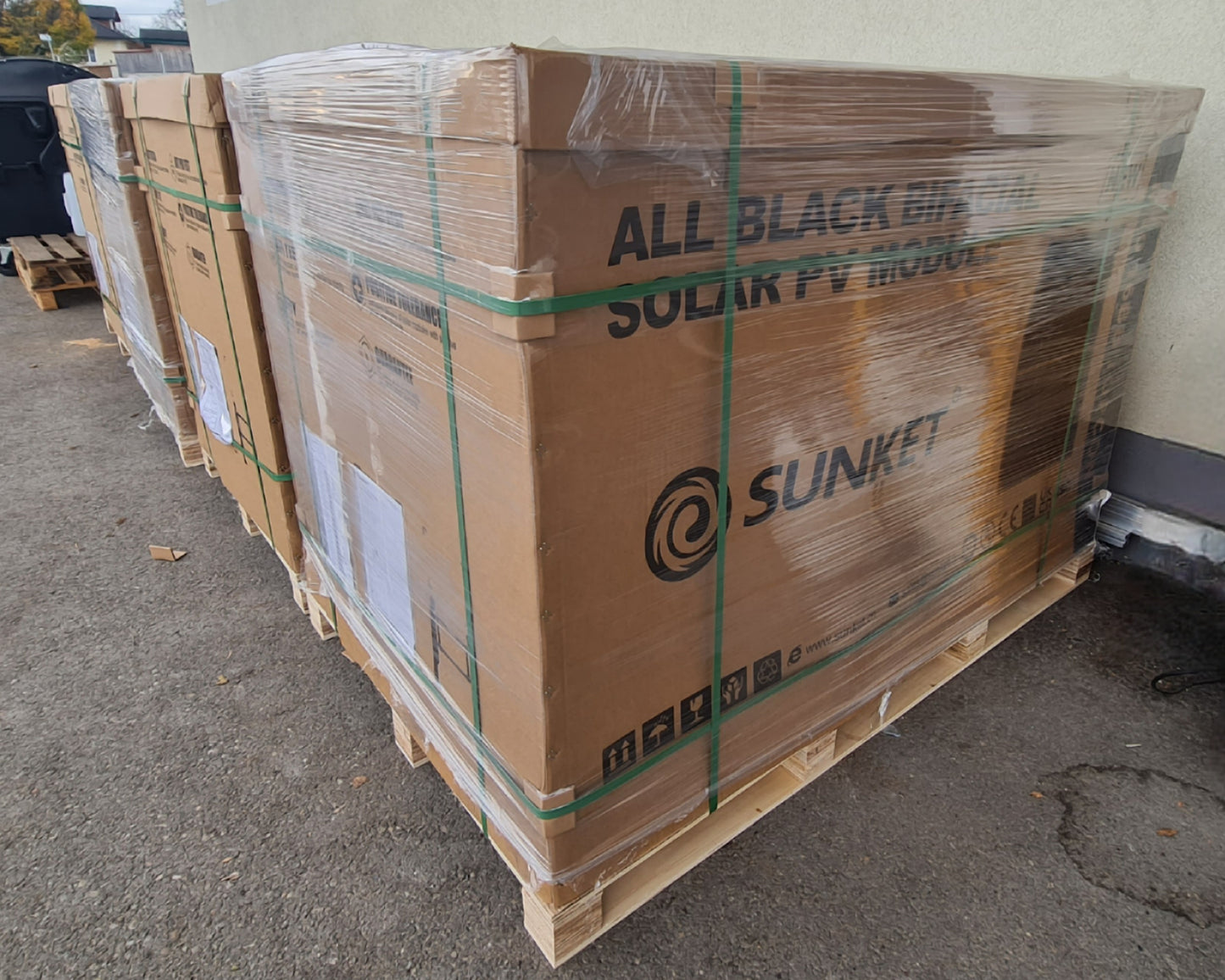 Sunket 430Wp Bifacial Ultra Black Dual Glass Panel